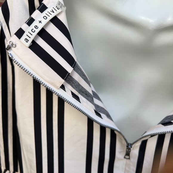 Alice + Olivia Vertical Stripe Blouse Bell Sleeve Back Zip Black & White XS - Picture 7 of 11